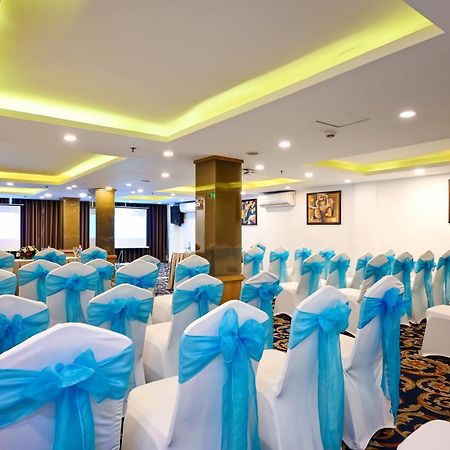 Ttc Hotel Deluxe Airport Thành Pho Ho Chí Minh Esterno foto