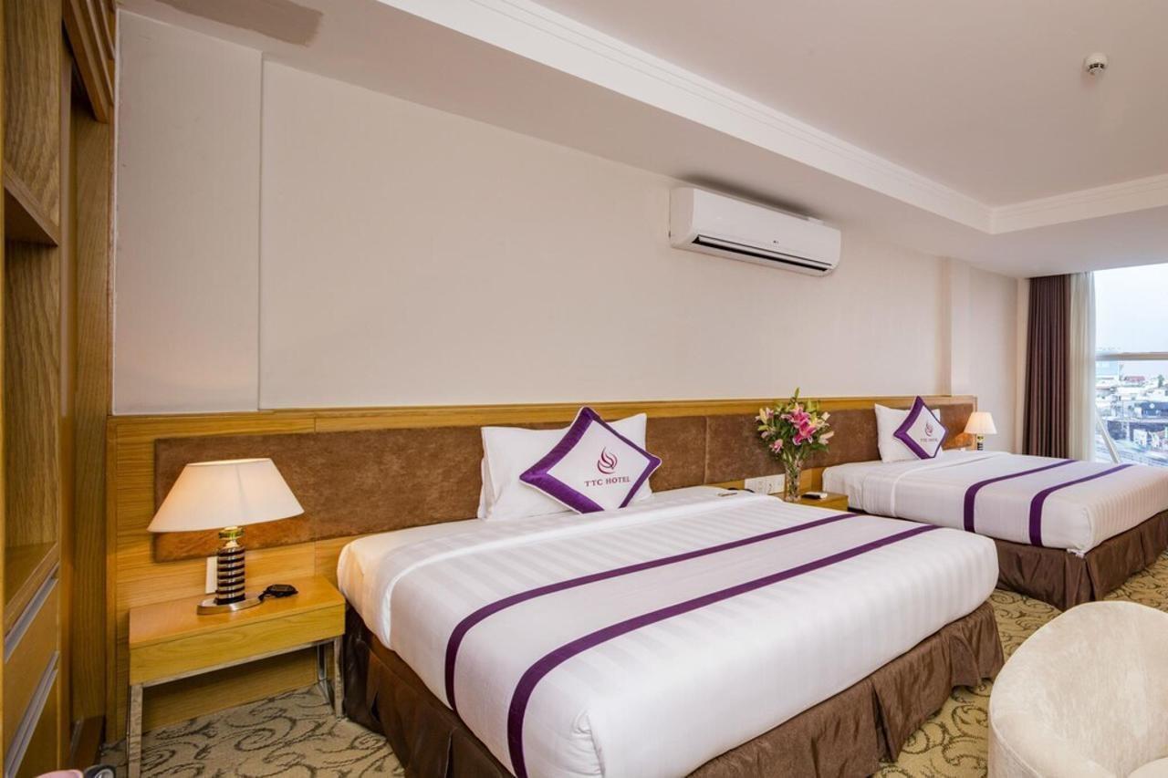 Ttc Hotel Deluxe Airport Thành Pho Ho Chí Minh Esterno foto