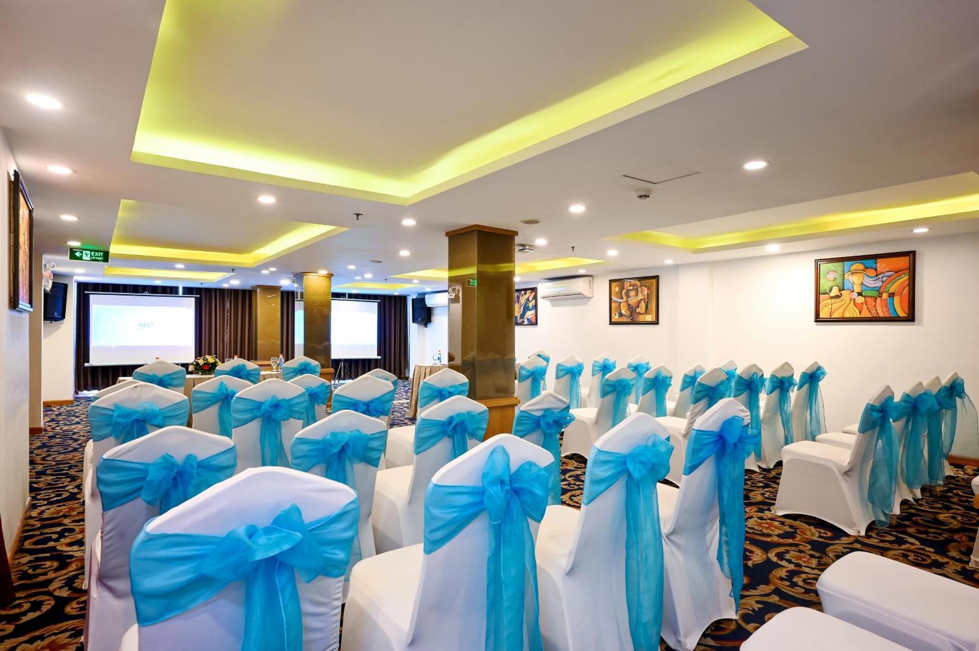 Ttc Hotel Deluxe Airport Thành Pho Ho Chí Minh Esterno foto