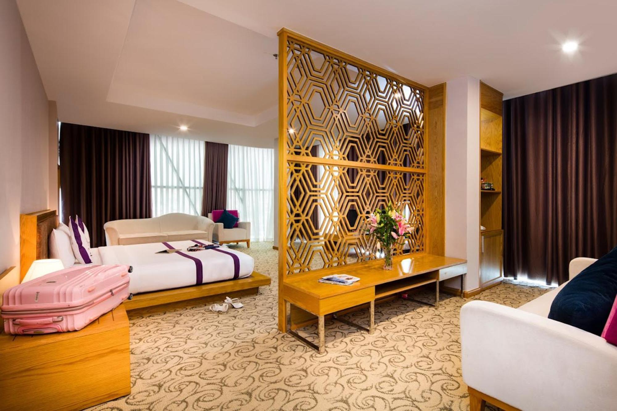 Ttc Hotel Deluxe Airport Thành Pho Ho Chí Minh Esterno foto