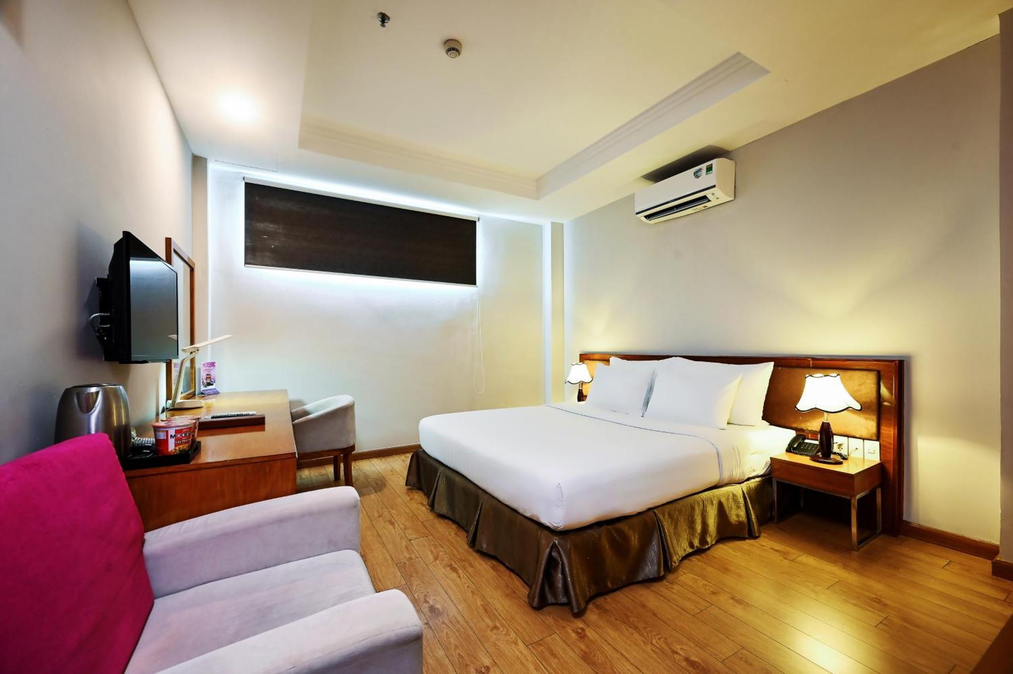 Ttc Hotel Deluxe Airport Thành Pho Ho Chí Minh Esterno foto
