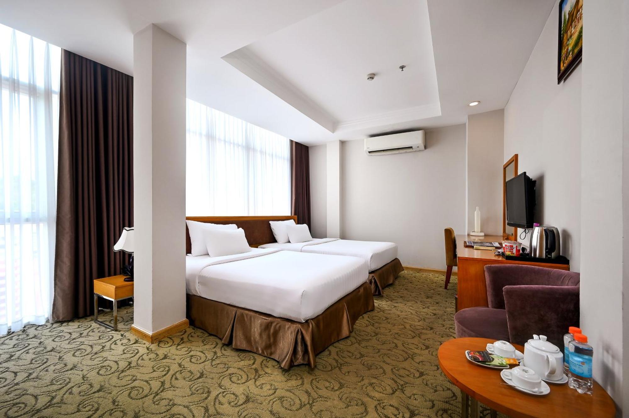 Ttc Hotel Deluxe Airport Thành Pho Ho Chí Minh Esterno foto